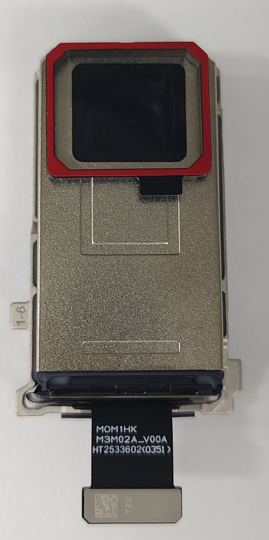 X300 Pro periscope camera